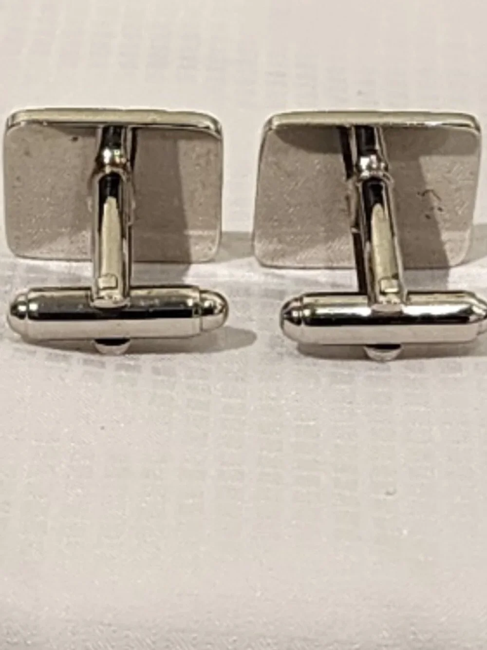 Vintage Silver-Tone Cufflinks & Tie Clip Set with Diamond-Cut Rhinestone Accents